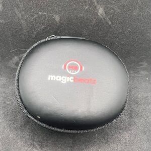 Magic Beatz Black Earphones and Case
